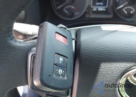 2022 Toyota Tacoma Trd Off Road from USA, damaged, VIN 3TMCZ5AN0NM507320